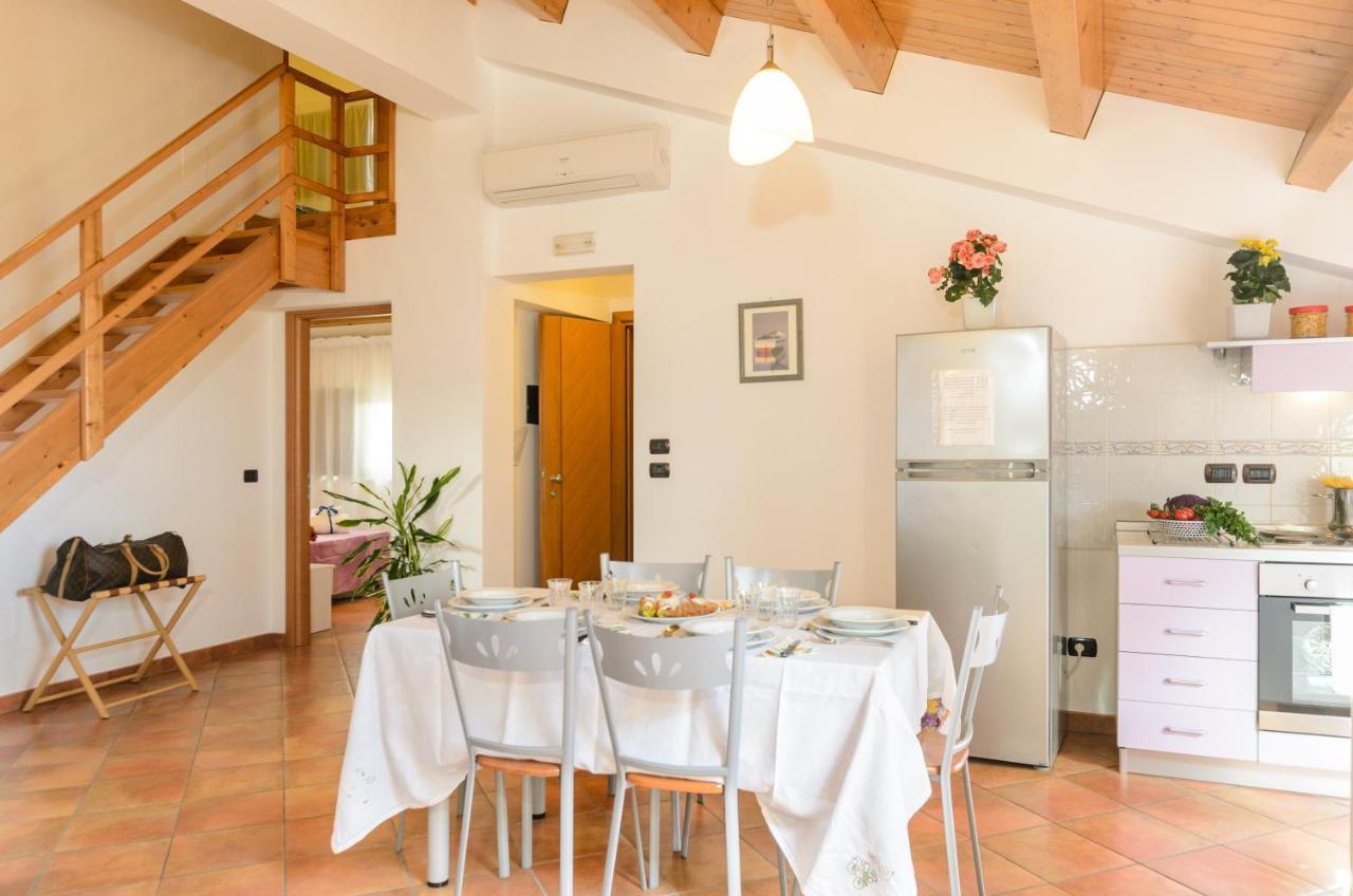Le Tartarughe Aparthotel Letojanni Bagian luar foto