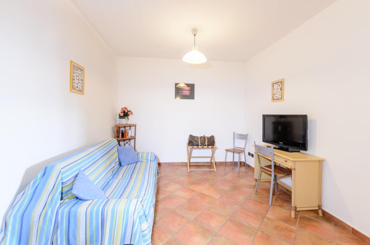 Le Tartarughe Aparthotel Letojanni Bagian luar foto