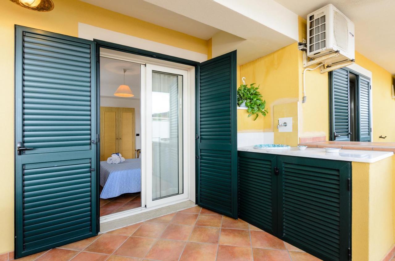 Le Tartarughe Aparthotel Letojanni Bagian luar foto